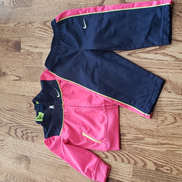 (18Mo) Nike Baby Neon Sweat Set Athleisure Coord Set Activewear Sporty - Picture 1 of 8
